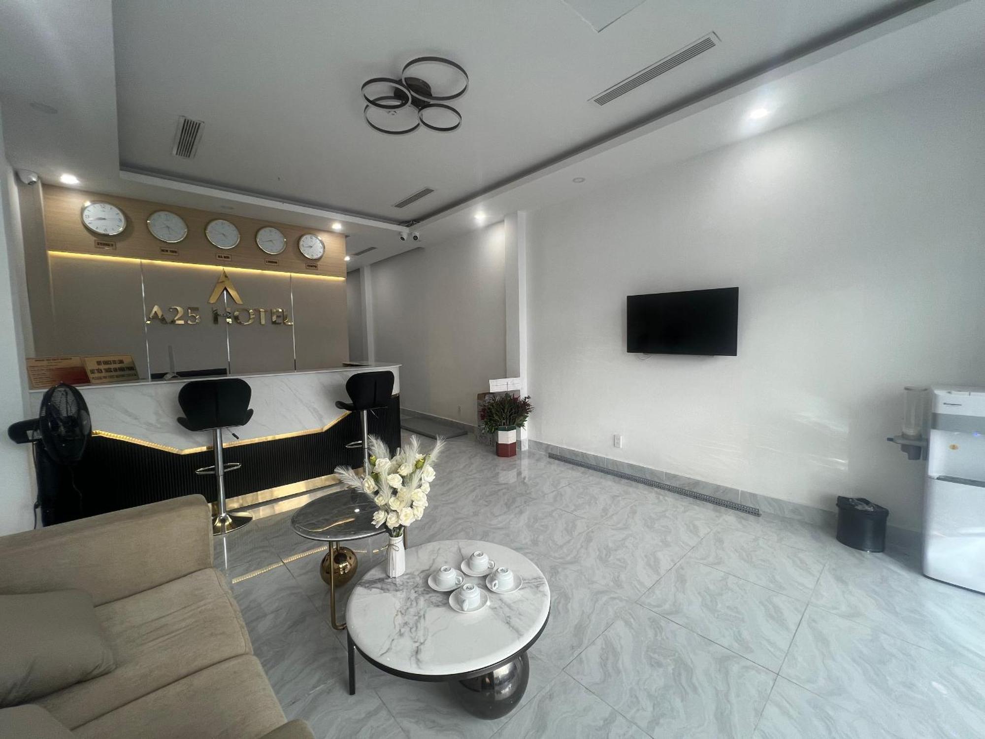 A25 Hotel - 14 Ho Huan Nghiep Хошимин Екстериор снимка